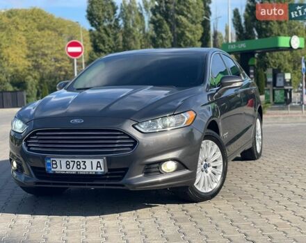 Сірий Форд Фьюжен, об'ємом двигуна 2 л та пробігом 187 тис. км за 11700 $, фото 1 на Automoto.ua