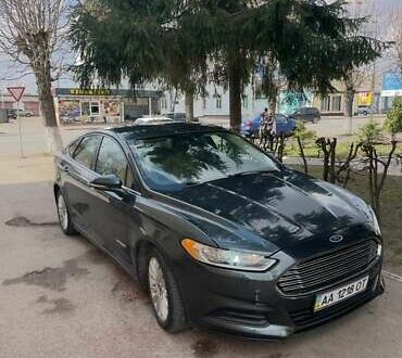 Сірий Форд Фьюжен, об'ємом двигуна 2 л та пробігом 180 тис. км за 12300 $, фото 1 на Automoto.ua