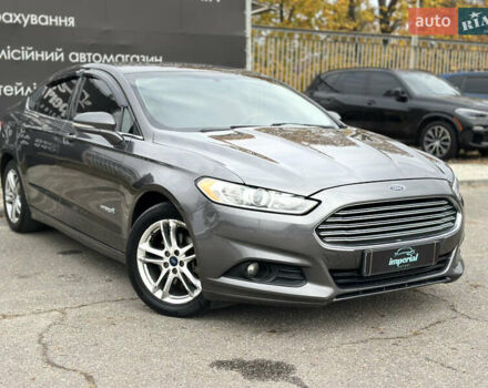 Серый Форд Фьюжн, объемом двигателя 2 л и пробегом 255 тыс. км за 10999 $, фото 1 на Automoto.ua