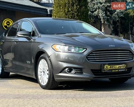 Серый Форд Фьюжн, объемом двигателя 2 л и пробегом 184 тыс. км за 13300 $, фото 1 на Automoto.ua