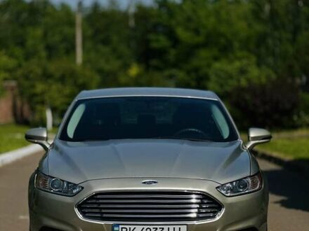 Форд Фьюжен 2015 у Рівному на Automoto.ua Сірий Форд Фьюжен, об'ємом двигуна 2.5 л та пробігом 255 тис. км за 8800 $, фото 1 на Automoto.ua
