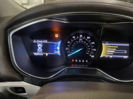 Сірий Форд Фьюжен, об'ємом двигуна 2 л та пробігом 250 тис. км за 11500 $, фото 1 на Automoto.ua