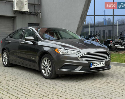 Сірий Форд Фьюжен, об'ємом двигуна 2 л та пробігом 75 тис. км за 12600 $, фото 1 на Automoto.ua