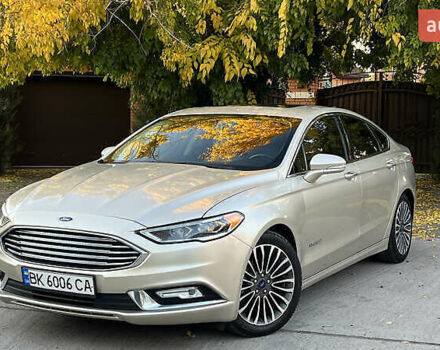 Серый Форд Фьюжн, объемом двигателя 2 л и пробегом 153 тыс. км за 14900 $, фото 1 на Automoto.ua