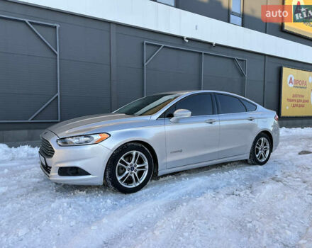 Серый Форд Фьюжн, объемом двигателя 2 л и пробегом 214 тыс. км за 12500 $, фото 1 на Automoto.ua