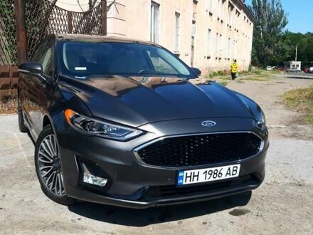 Форд Фьюжн 2017 в Одессе на Automoto.ua Серый Форд Фьюжн, объемом двигателя 2 л и пробегом 163 тыс. км за 17999 $, фото 1 на Automoto.ua