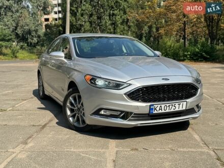 Сірий Форд Фьюжен, об'ємом двигуна 2 л та пробігом 195 тис. км за 14500 $, фото 1 на Automoto.ua