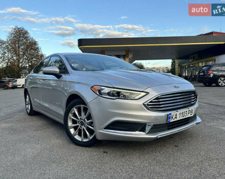 Сірий Форд Фьюжен, об'ємом двигуна 2 л та пробігом 123 тис. км за 14000 $, фото 1 на Automoto.ua
