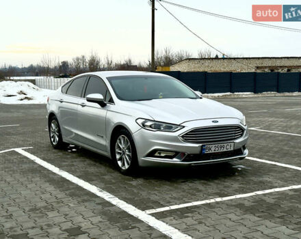 Сірий Форд Фьюжен, об'ємом двигуна 2 л та пробігом 189 тис. км за 15000 $, фото 1 на Automoto.ua