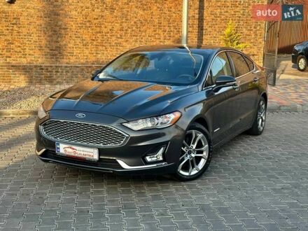 Форд Фьюжен 2018 у Одесі на Automoto.ua Сірий Форд Фьюжен, об'ємом двигуна 2 л та пробігом 163 тис. км за 12999 $, фото 1 на Automoto.ua