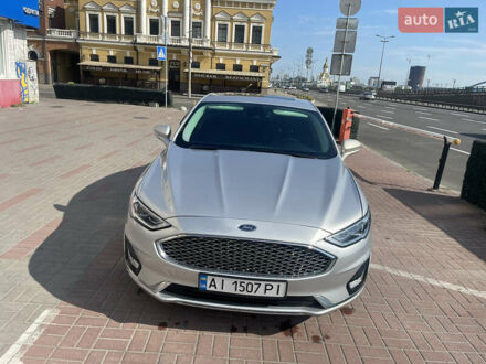 Форд Фьюжн 2019 в Киеве на Automoto.ua Серый Форд Фьюжн, объемом двигателя 2 л и пробегом 92 тыс. км за 15500 $, фото 1 на Automoto.ua