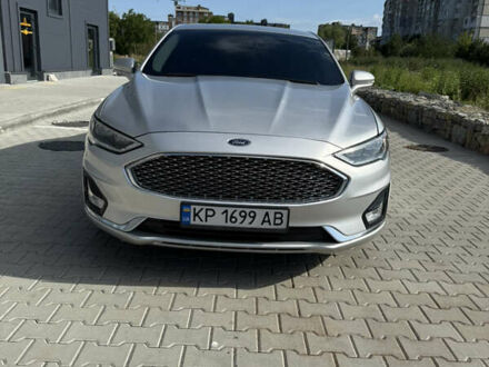 Форд Фьюжен 2019 у Калуше на Automoto.ua Сірий Форд Фьюжен, об'ємом двигуна 2 л та пробігом 112 тис. км за 18000 $, фото 1 на Automoto.ua