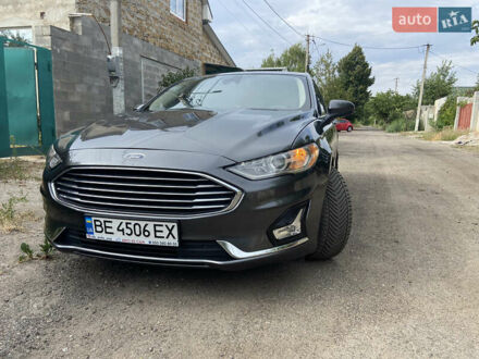 Форд Фьюжн 2019 в Николаеве на Automoto.ua Серый Форд Фьюжн, объемом двигателя 2.49 л и пробегом 69 тыс. км за 14900 $, фото 1 на Automoto.ua