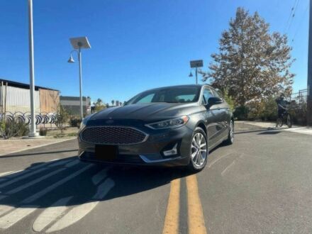 Форд Фьюжен 2020 у Львові на Automoto.ua Сірий Форд Фьюжен, об'ємом двигуна 2 л та пробігом 40 тис. км за 14000 $, фото 1 на Automoto.ua