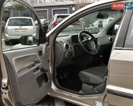 Синій Форд Фьюжен, об'ємом двигуна 1.4 л та пробігом 300 тис. км за 2850 $, фото 22 на Automoto.ua