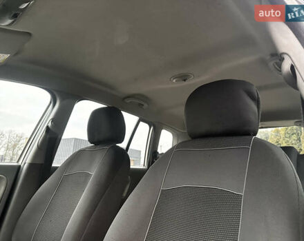 Синій Форд Фьюжен, об'ємом двигуна 1.4 л та пробігом 300 тис. км за 2850 $, фото 20 на Automoto.ua