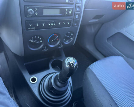 Форд Фьюжн 2003 в Нежине на Automoto.ua Синий Форд Фьюжн, объемом двигателя 1.6 л и пробегом 236 тыс. км за 4950 $, фото 38 на Automoto.ua