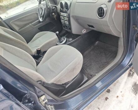 Синій Форд Фьюжен, об'ємом двигуна 1.4 л та пробігом 227 тис. км за 2700 $, фото 26 на Automoto.ua