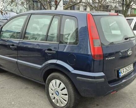 Синий Форд Фьюжн, объемом двигателя 1.6 л и пробегом 150 тыс. км за 4300 $, фото 4 на Automoto.ua