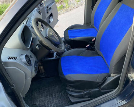 Синій Форд Фьюжен, об'ємом двигуна 1.4 л та пробігом 369 тис. км за 2600 $, фото 17 на Automoto.ua