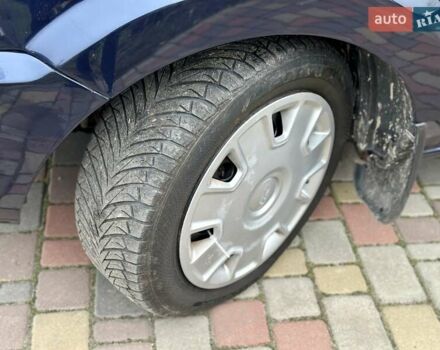 Синий Форд Фьюжн, объемом двигателя 0 л и пробегом 235 тыс. км за 5699 $, фото 40 на Automoto.ua