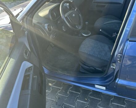 Синий Форд Фьюжн, объемом двигателя 1.4 л и пробегом 150 тыс. км за 4100 $, фото 4 на Automoto.ua