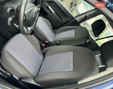 Форд Фьюжен 2006 у Чернігові на Automoto.ua Синій Форд Фьюжен, об'ємом двигуна 1.6 л та пробігом 18 тис. км за 6500 $, фото 13 на Automoto.ua