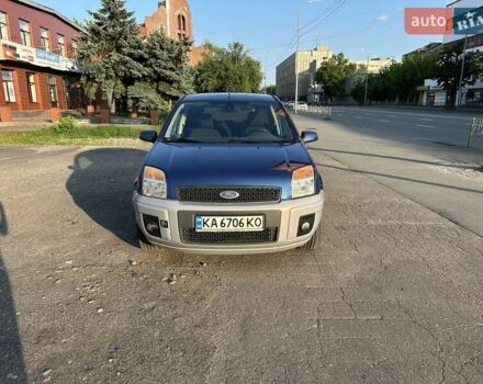 Синий Форд Фьюжн, объемом двигателя 1.6 л и пробегом 314 тыс. км за 5400 $, фото 1 на Automoto.ua