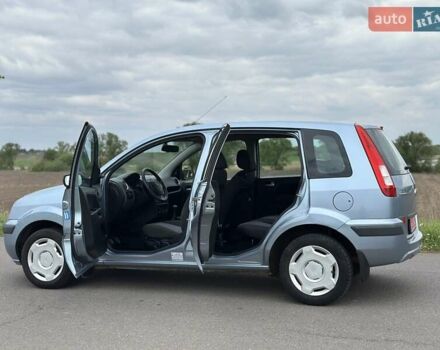 Синій Форд Фьюжен, об'ємом двигуна 0 л та пробігом 165 тис. км за 3800 $, фото 1 на Automoto.ua