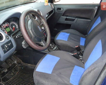 Синий Форд Фьюжн, объемом двигателя 1.39 л и пробегом 165 тыс. км за 5200 $, фото 5 на Automoto.ua