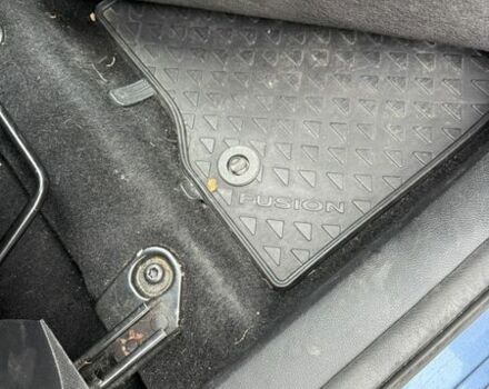 Синий Форд Фьюжн, объемом двигателя 1.6 л и пробегом 147 тыс. км за 5100 $, фото 9 на Automoto.ua