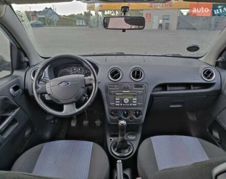Форд Фьюжн 2006 в Луцке на Automoto.ua Синий Форд Фьюжн, объемом двигателя 1.6 л и пробегом 233 тыс. км за 2400 $, фото 4 на Automoto.ua