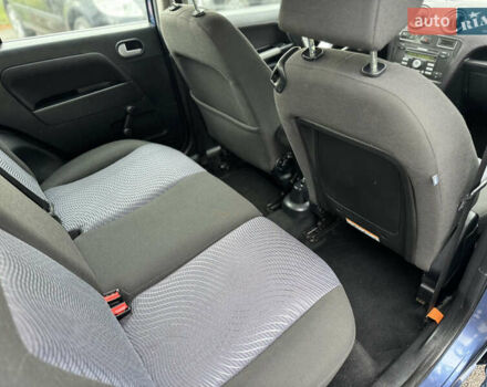 Форд Фьюжен 2006 у Чернігові на Automoto.ua Синій Форд Фьюжен, об'ємом двигуна 1.6 л та пробігом 18 тис. км за 6500 $, фото 9 на Automoto.ua