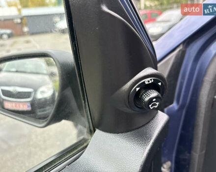 Форд Фьюжен 2006 у Чернігові на Automoto.ua Синій Форд Фьюжен, об'ємом двигуна 1.6 л та пробігом 18 тис. км за 6500 $, фото 22 на Automoto.ua