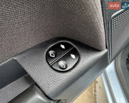 Синій Форд Фьюжен, об'ємом двигуна 1.6 л та пробігом 208 тис. км за 4200 $, фото 15 на Automoto.ua