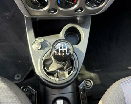 Синій Форд Фьюжен, об'ємом двигуна 1.4 л та пробігом 188 тис. км за 4900 $, фото 97 на Automoto.ua