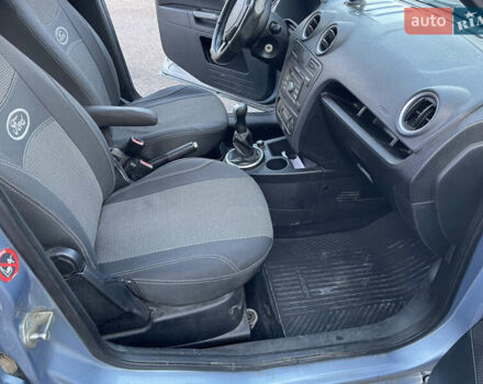 Синій Форд Фьюжен, об'ємом двигуна 1.6 л та пробігом 167 тис. км за 4200 $, фото 9 на Automoto.ua