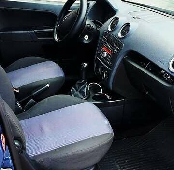 Синий Форд Фьюжн, объемом двигателя 1.4 л и пробегом 194 тыс. км за 5600 $, фото 4 на Automoto.ua