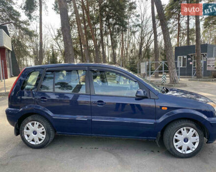 Синий Форд Фьюжн, объемом двигателя 1.4 л и пробегом 250 тыс. км за 4500 $, фото 4 на Automoto.ua