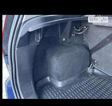 Синий Форд Фьюжн, объемом двигателя 1.4 л и пробегом 250 тыс. км за 4500 $, фото 13 на Automoto.ua