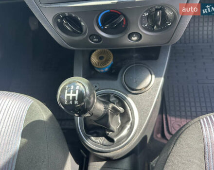 Синій Форд Фьюжен, об'ємом двигуна 1.4 л та пробігом 149 тис. км за 5999 $, фото 27 на Automoto.ua