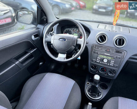 Синій Форд Фьюжен, об'ємом двигуна 1.4 л та пробігом 171 тис. км за 6750 $, фото 13 на Automoto.ua