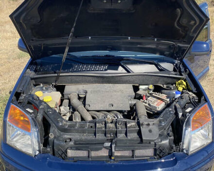 Синий Форд Фьюжн, объемом двигателя 1.4 л и пробегом 48 тыс. км за 7500 $, фото 7 на Automoto.ua