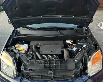 Синий Форд Фьюжн, объемом двигателя 1.6 л и пробегом 137 тыс. км за 5600 $, фото 6 на Automoto.ua