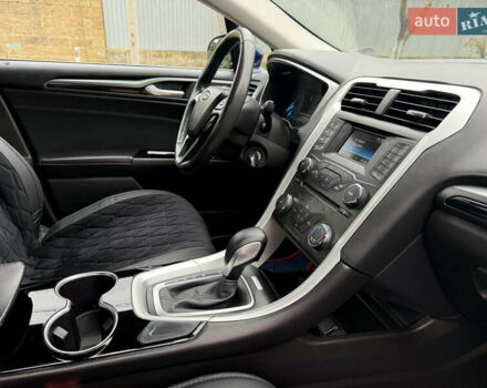 Синій Форд Фьюжен, об'ємом двигуна 2.49 л та пробігом 167 тис. км за 9800 $, фото 18 на Automoto.ua