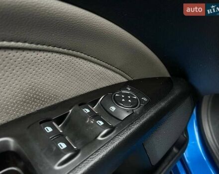 Синій Форд Фьюжен, об'ємом двигуна 2.69 л та пробігом 213 тис. км за 13290 $, фото 17 на Automoto.ua