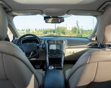 Форд Фьюжен 2018 у Рівному на Automoto.ua Синій Форд Фьюжен, об'ємом двигуна 2 л та пробігом 170 тис. км за 17500 $, фото 3 на Automoto.ua