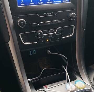 Синий Форд Фьюжн, объемом двигателя 2 л и пробегом 160 тыс. км за 13500 $, фото 5 на Automoto.ua