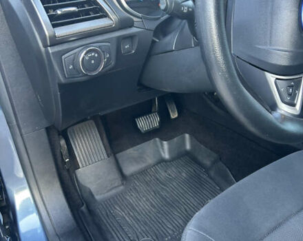 Синій Форд Фьюжен, об'ємом двигуна 2 л та пробігом 182 тис. км за 12900 $, фото 41 на Automoto.ua