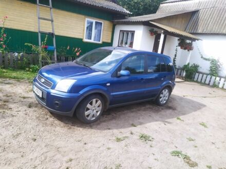 Синий Форд Фьюжн, объемом двигателя 1.4 л и пробегом 250 тыс. км за 3200 $, фото 1 на Automoto.ua